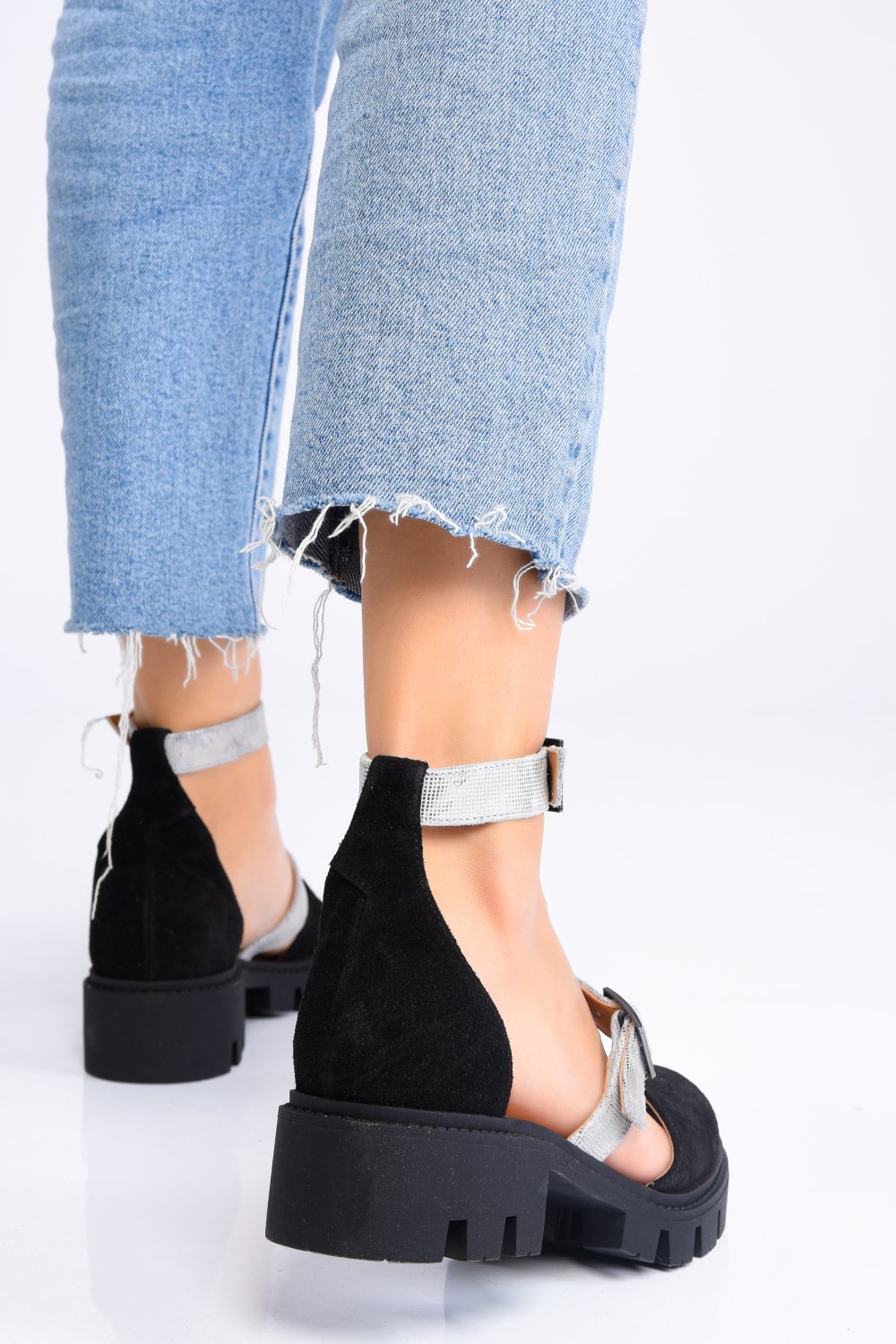 GHETE SPORT NEGRE PIELE INTOARSA 2S77000