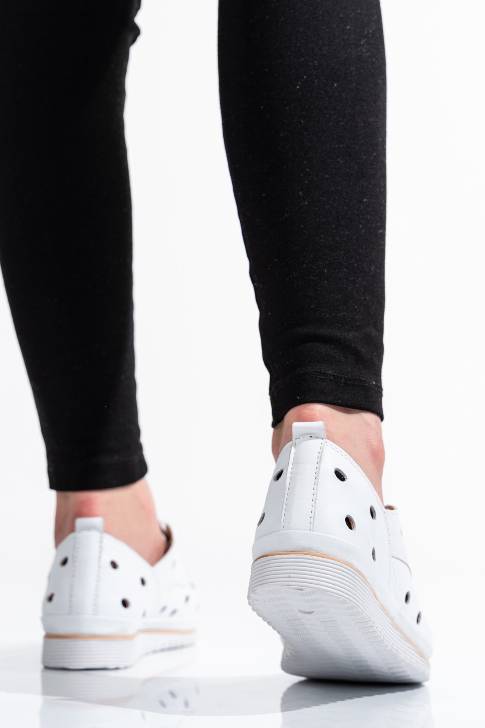 PANTOFI ALBI PIELE NATURALA 5S7764