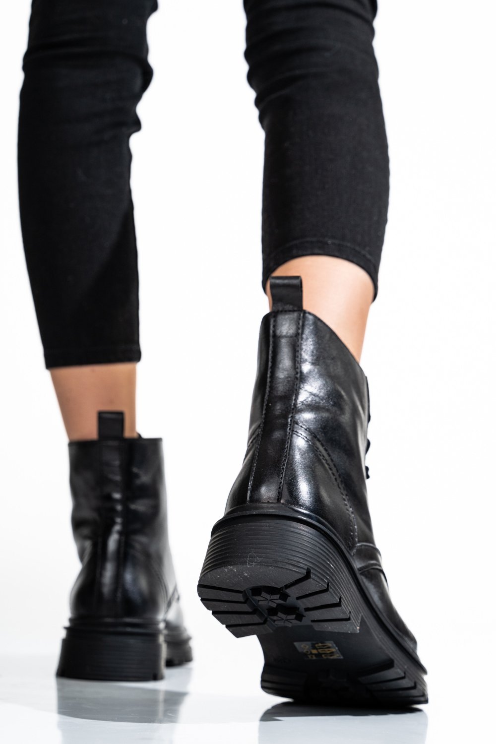 GHETE FEMEI PIELE NATURALA NEGRE 8S77514