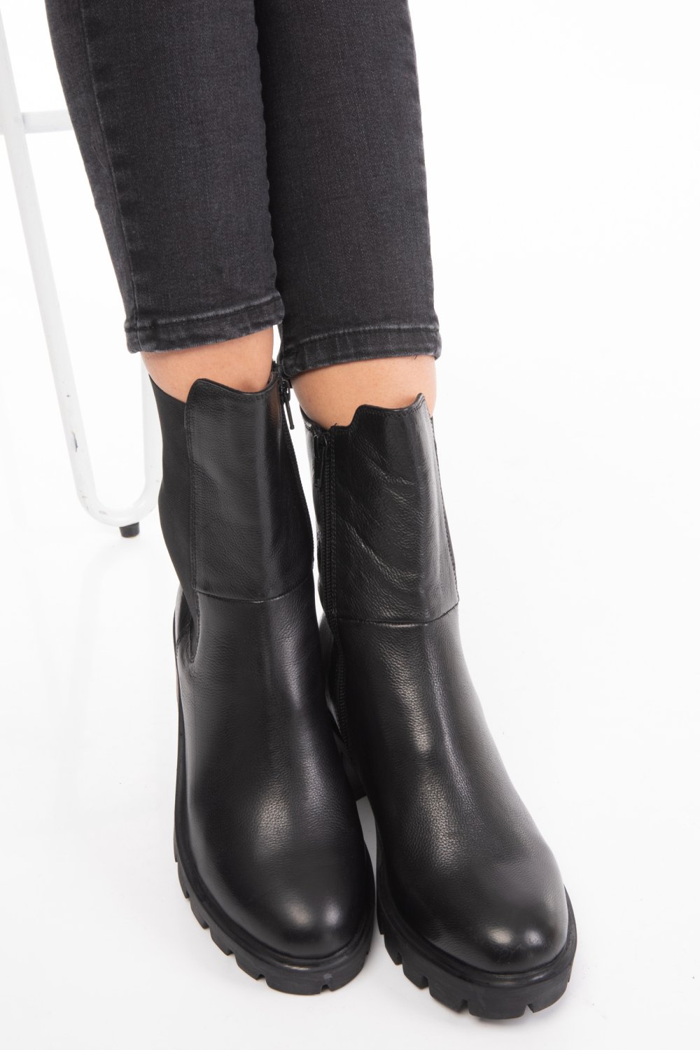 GHETE DAMA DE IARNA PIELE NATURALA NEGRE 8S77799