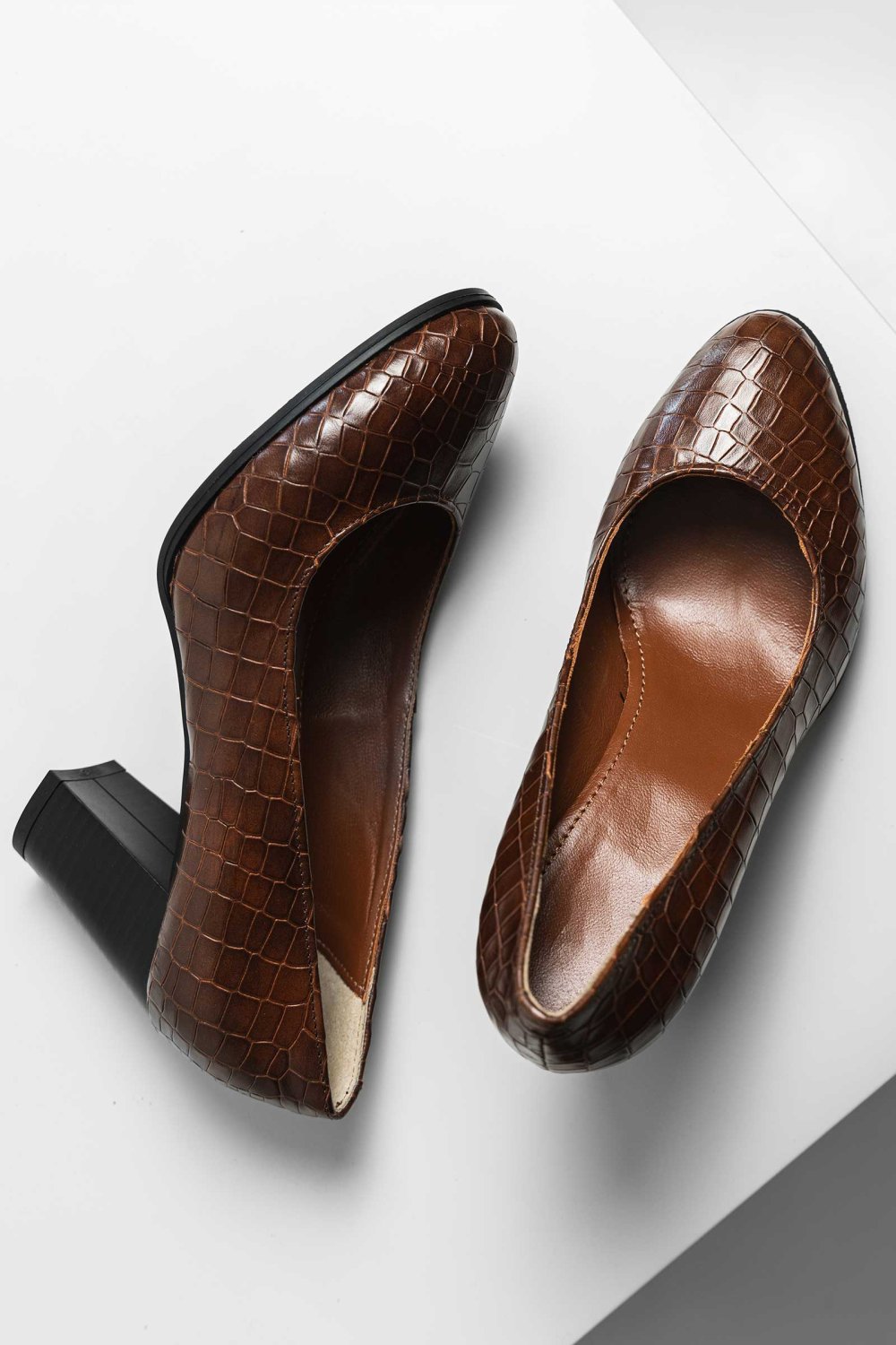 PANTOFI DAMA PIELE NATURALA MARO INCHIS CU TOC 2S77015