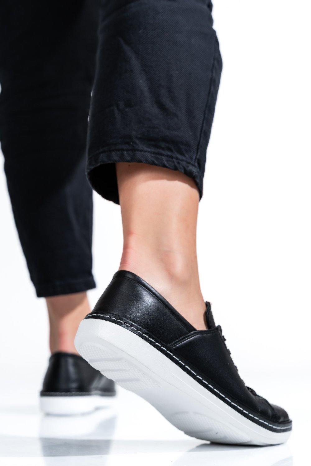 PANTOFI SPORT NEGRI PIELE NATURALA ASPKD001