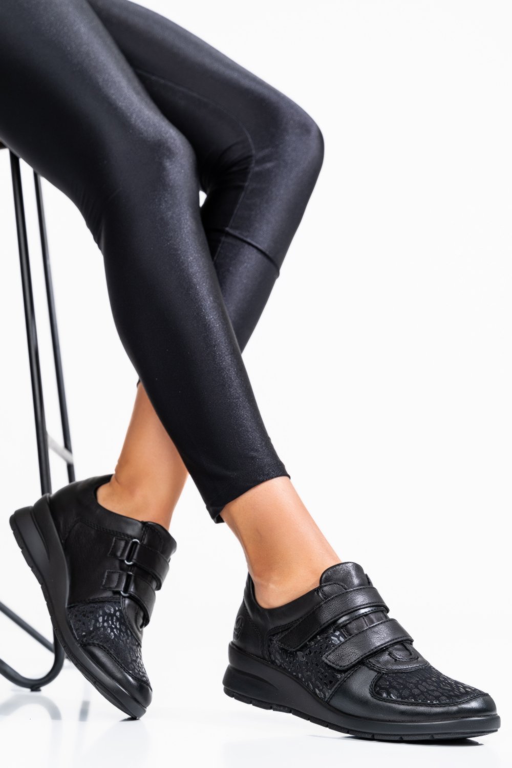 PANTOFI NEGRI RIEKER PIELE NATURALA L486800