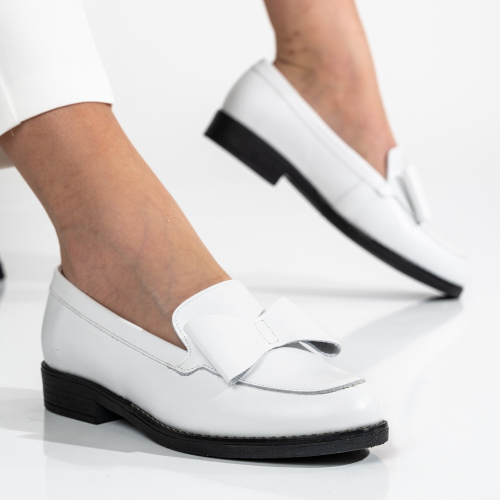 MOCASINI ALBI PIELE NATURALA 2S77110