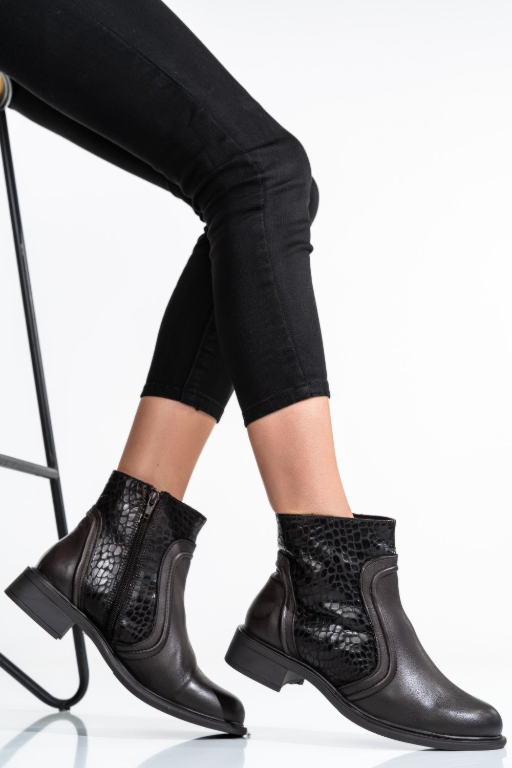 GHETE DAMA DE IARNA PIELE NATURALA MARO INCHIS CAPTUSITE  7S77604