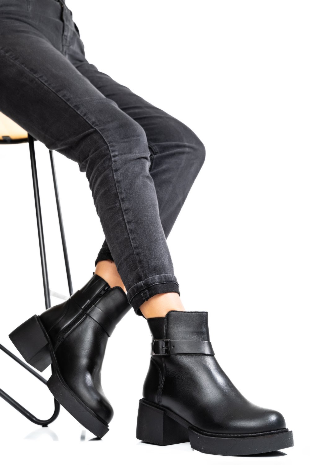 GHETE DAMA PIELE NATURALA NEGRE CU TOC MIC 3S7794