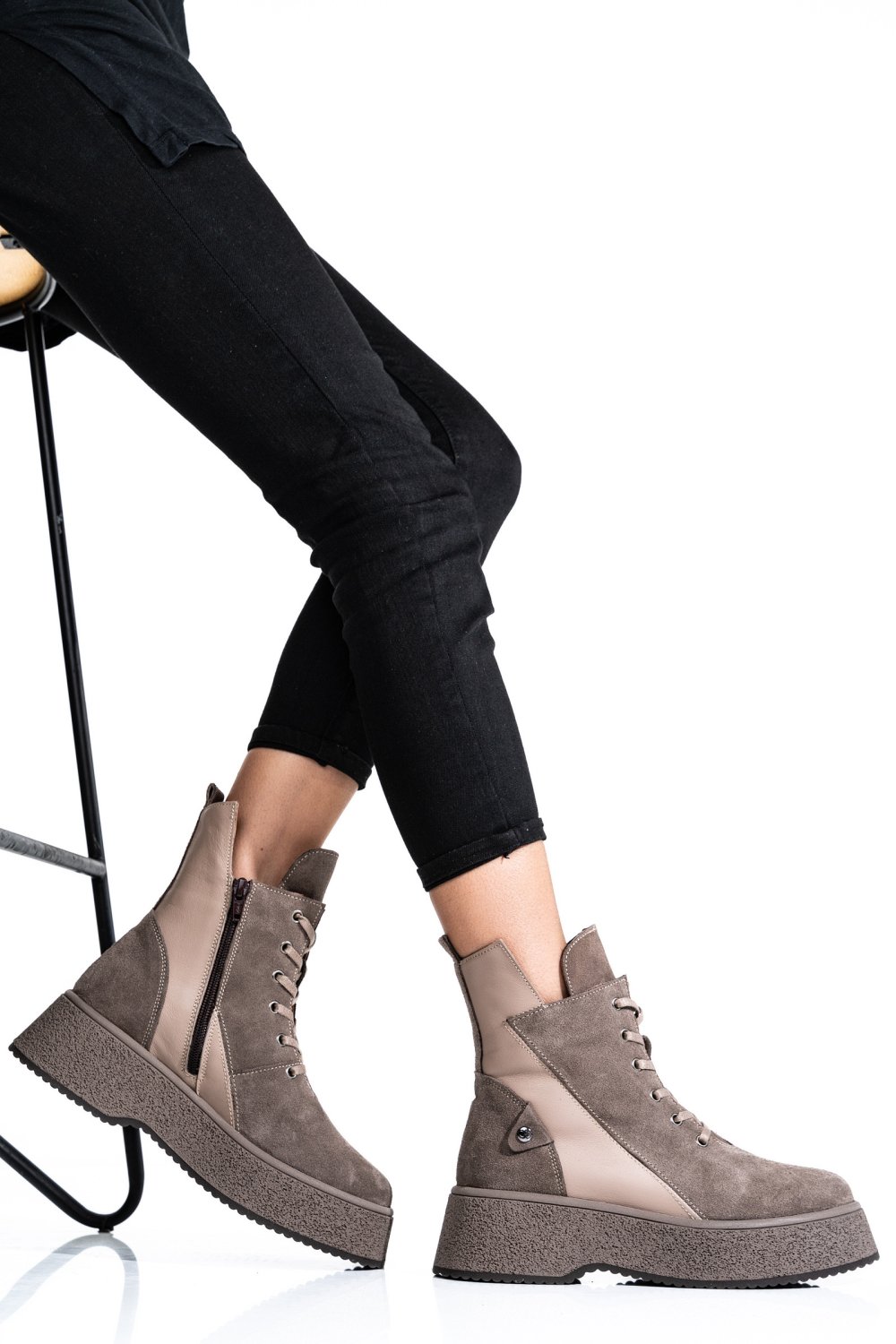 GHETE DAMA PIELE NATURALA INTOARSA BEJ 2S7732-042SP-NP