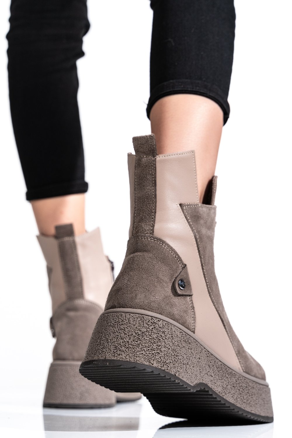 GHETE DAMA PIELE NATURALA INTOARSA BEJ 2S7732-042SP-NP