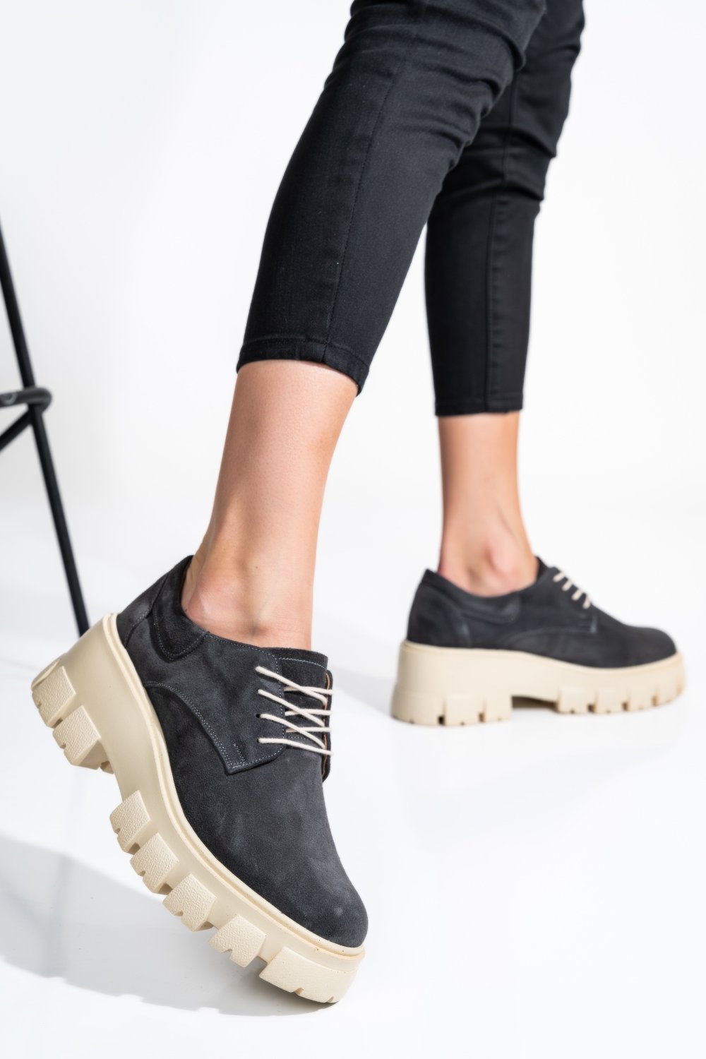 PANTOFI GRI PIELE NATURALA INTOARSA 2PC080