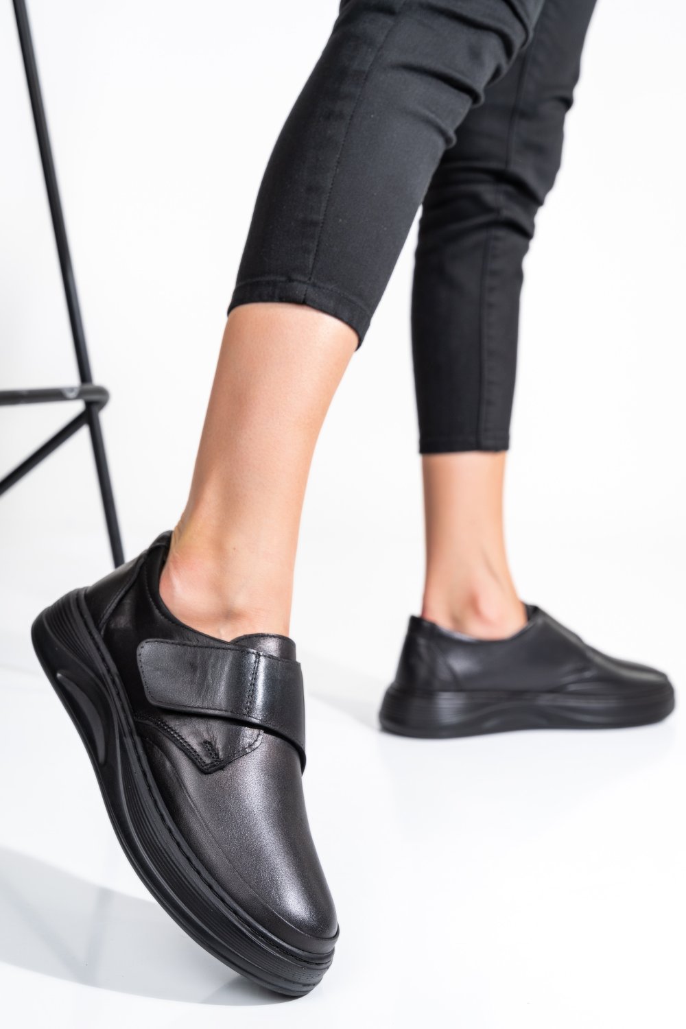 PANTOFI NEGRI PIELE NATURALA APCKD440
