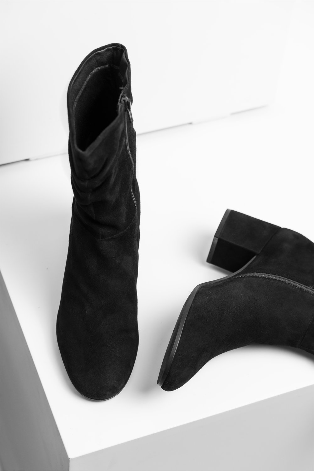 GHETE DAMA PIELE NATURALA INTOARSA NEGRE CU TOC MIC AS7746466