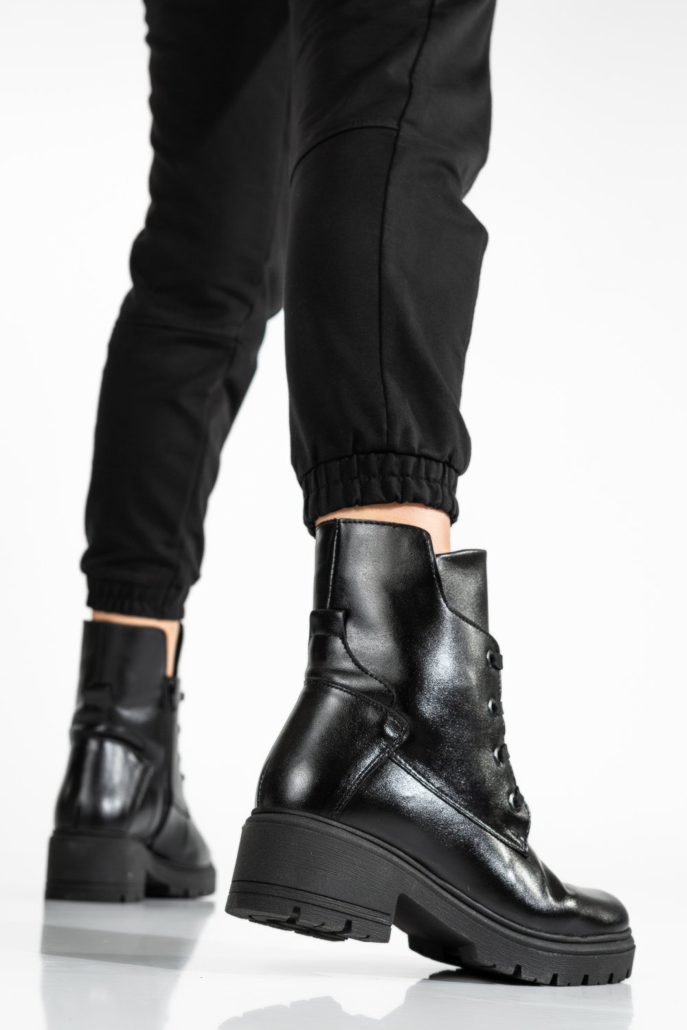 GHETE FEMEI PIELE NATURALA NEGRE 9S7748