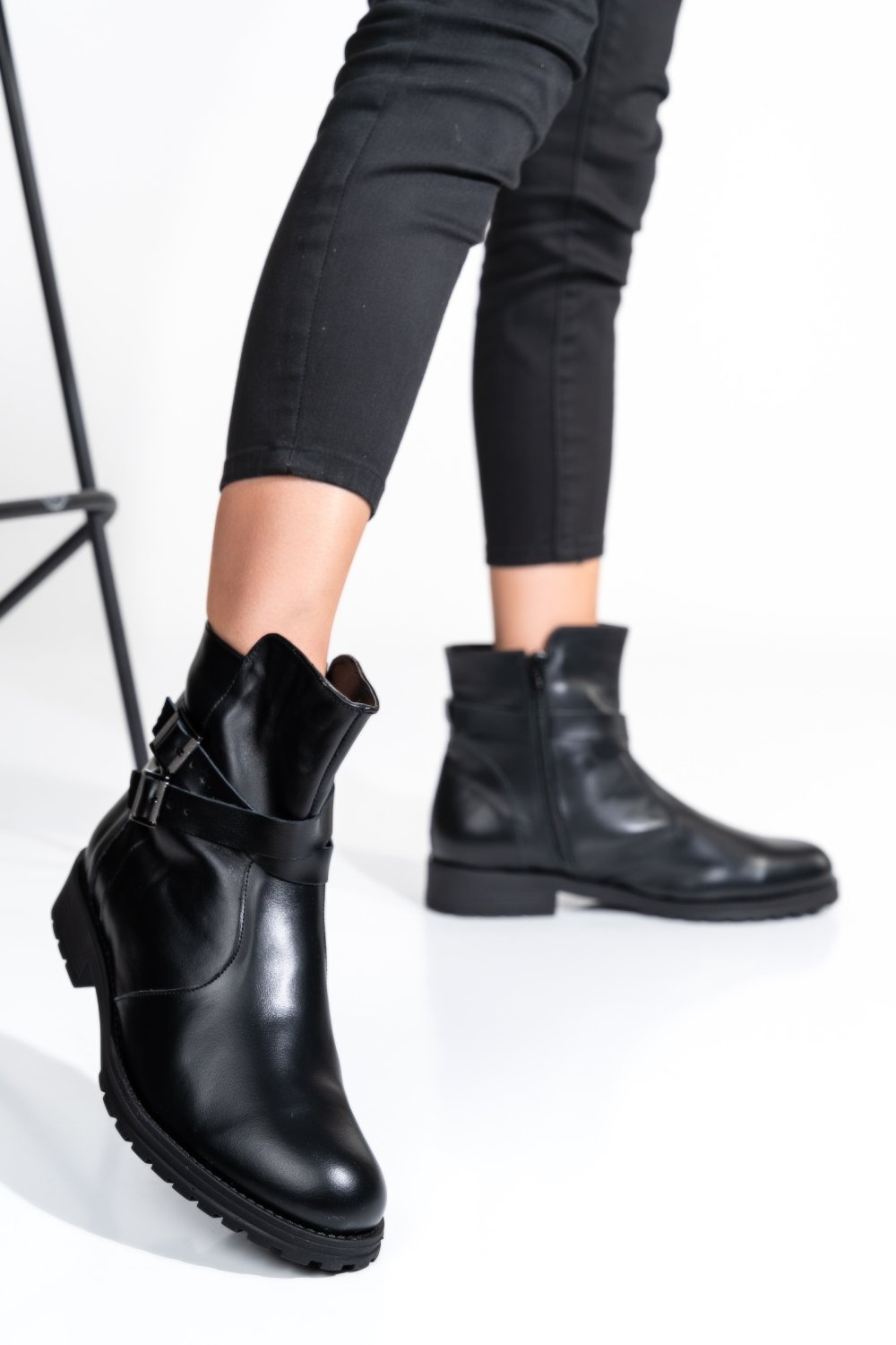GHETE DAMA IMBLANITE PIELE NATURALA NEGRE 0S7780