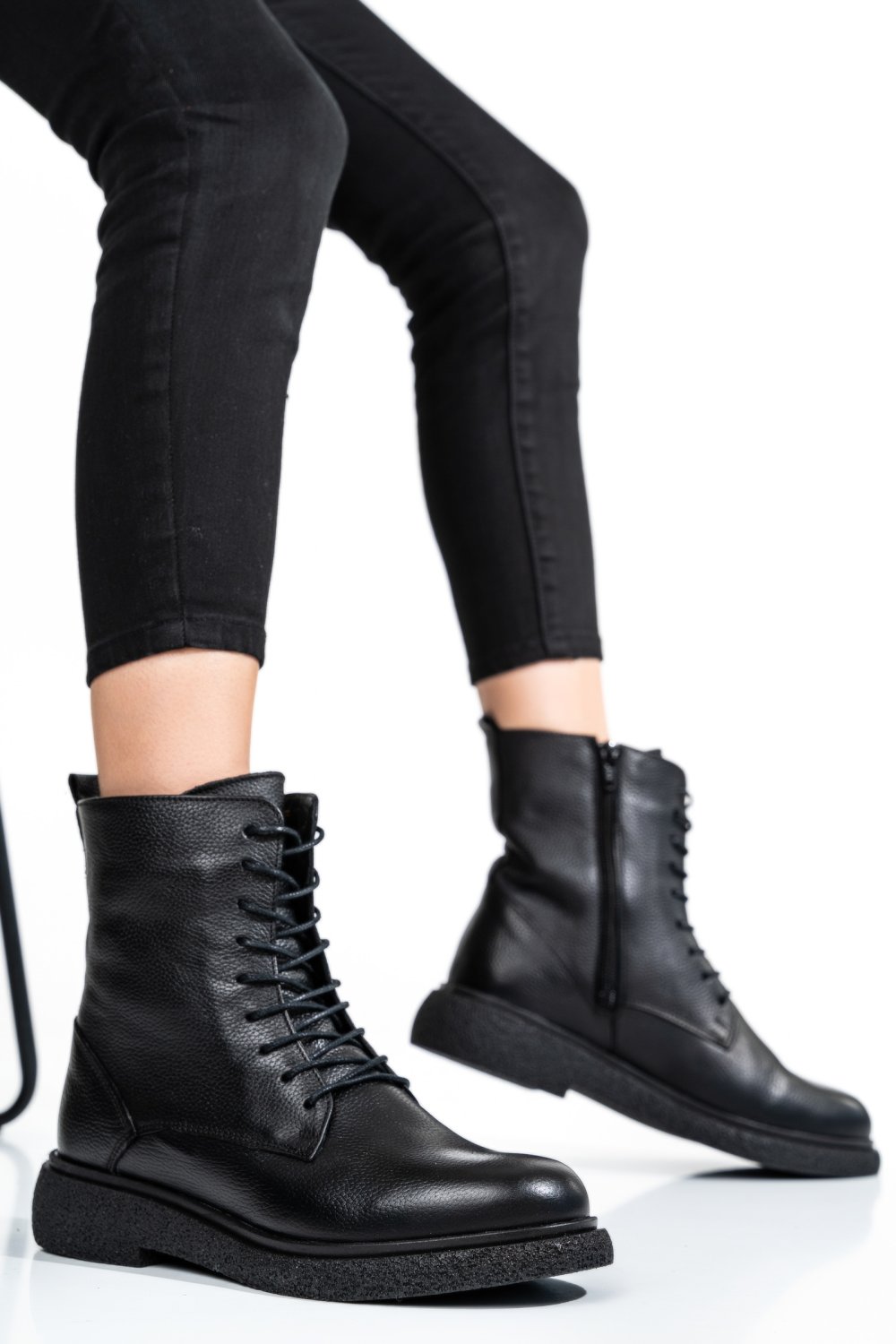 GHETE FEMEI PIELE NATURALA NEGRE 2S7732-002SFL