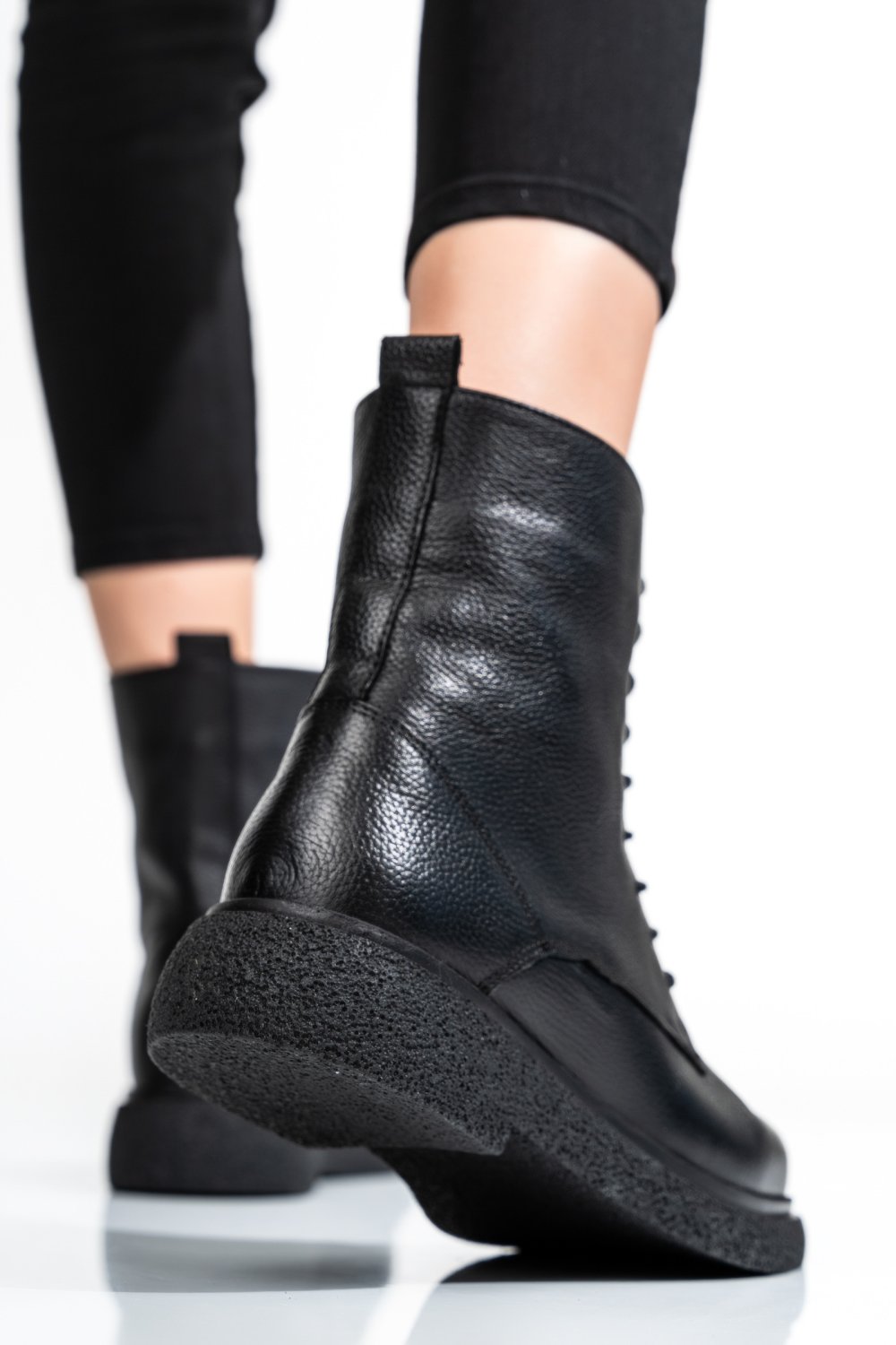 GHETE FEMEI PIELE NATURALA NEGRE 2S7732-002SFL