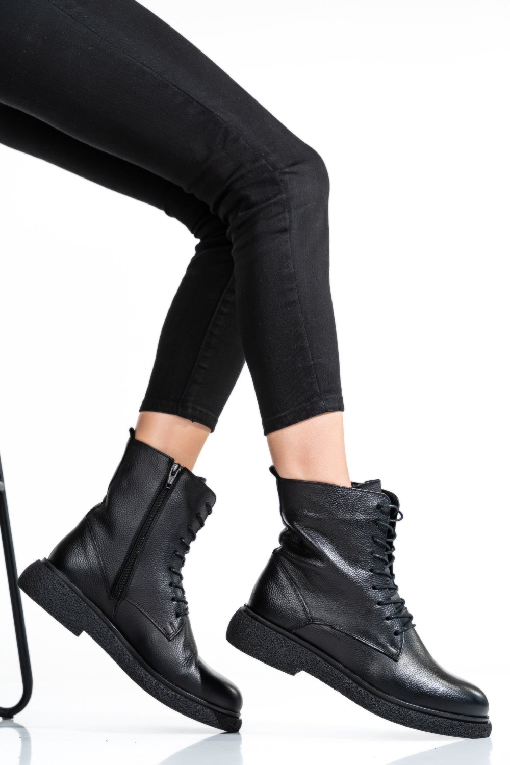 GHETE FEMEI PIELE NATURALA NEGRE 2S7732-002SFL