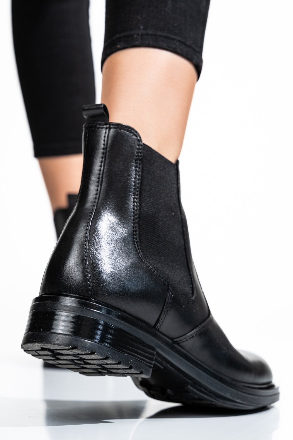 GHETE DAMA DE IARNA PIELE NATURALA NEGRE WS77H66H03