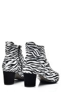 BOTINE DAMA PIELE NATURALA INTOARSA ALB NEGRU 7S7723