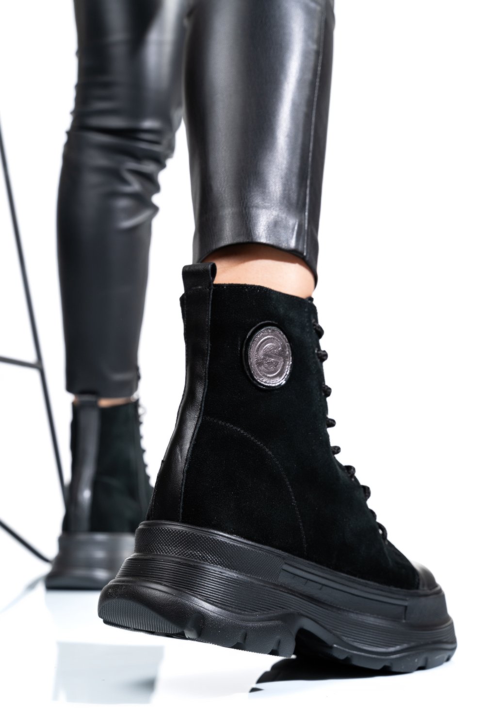 GHETE NEGRE PIELE NATURALA INTOARSA 222860SP