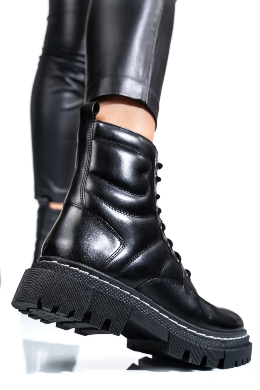 GHETE NEGRE PIELE NATURALA VS77B06-3202