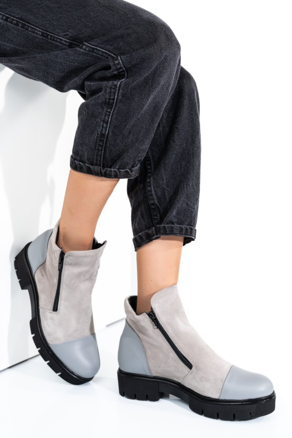 GHETE GRI PIELE NATURALA INTOARSA 0PC04
