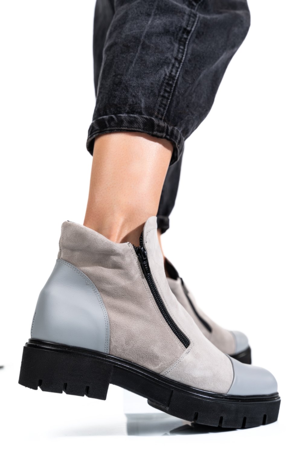 GHETE GRI PIELE NATURALA INTOARSA 0PC04