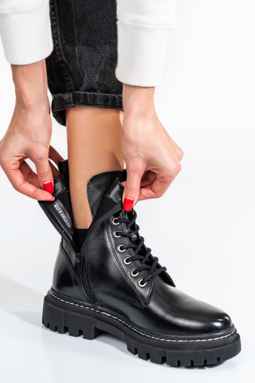 GHETE DAMA CU SIRETURI PIELE NATURALA NEGRE VS77B06-3201