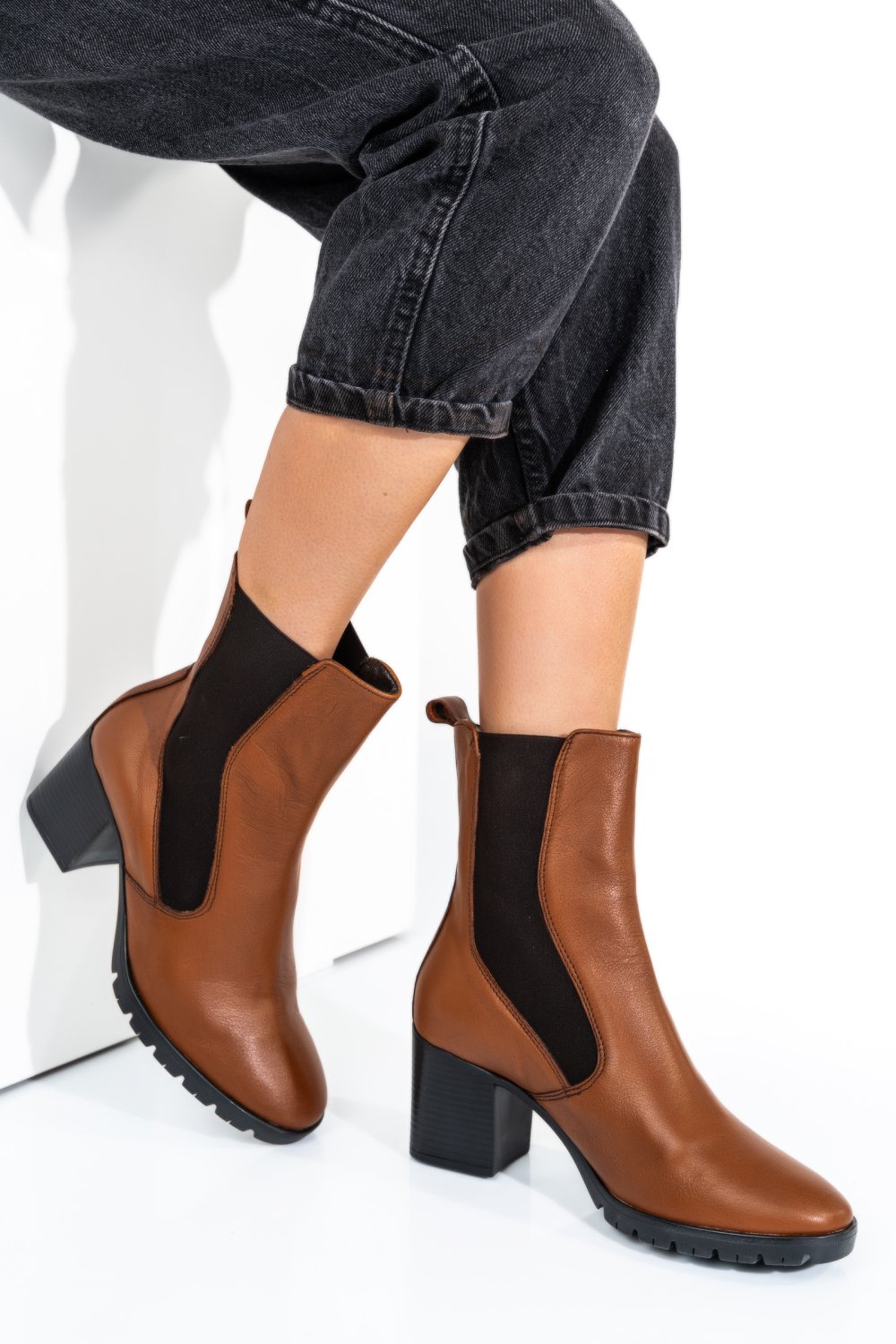 BOTINE DAMA CAPTUSITE PIELE NATURALA  MARO DESCHIS 2S77167