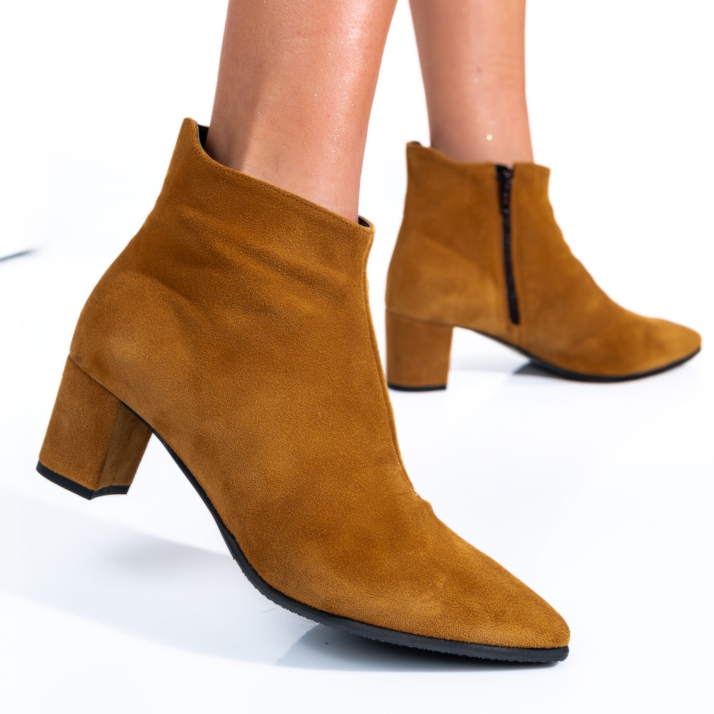 BOTINE DAMA PIELE NATURALA INTOARSA CAMEL 7S7723