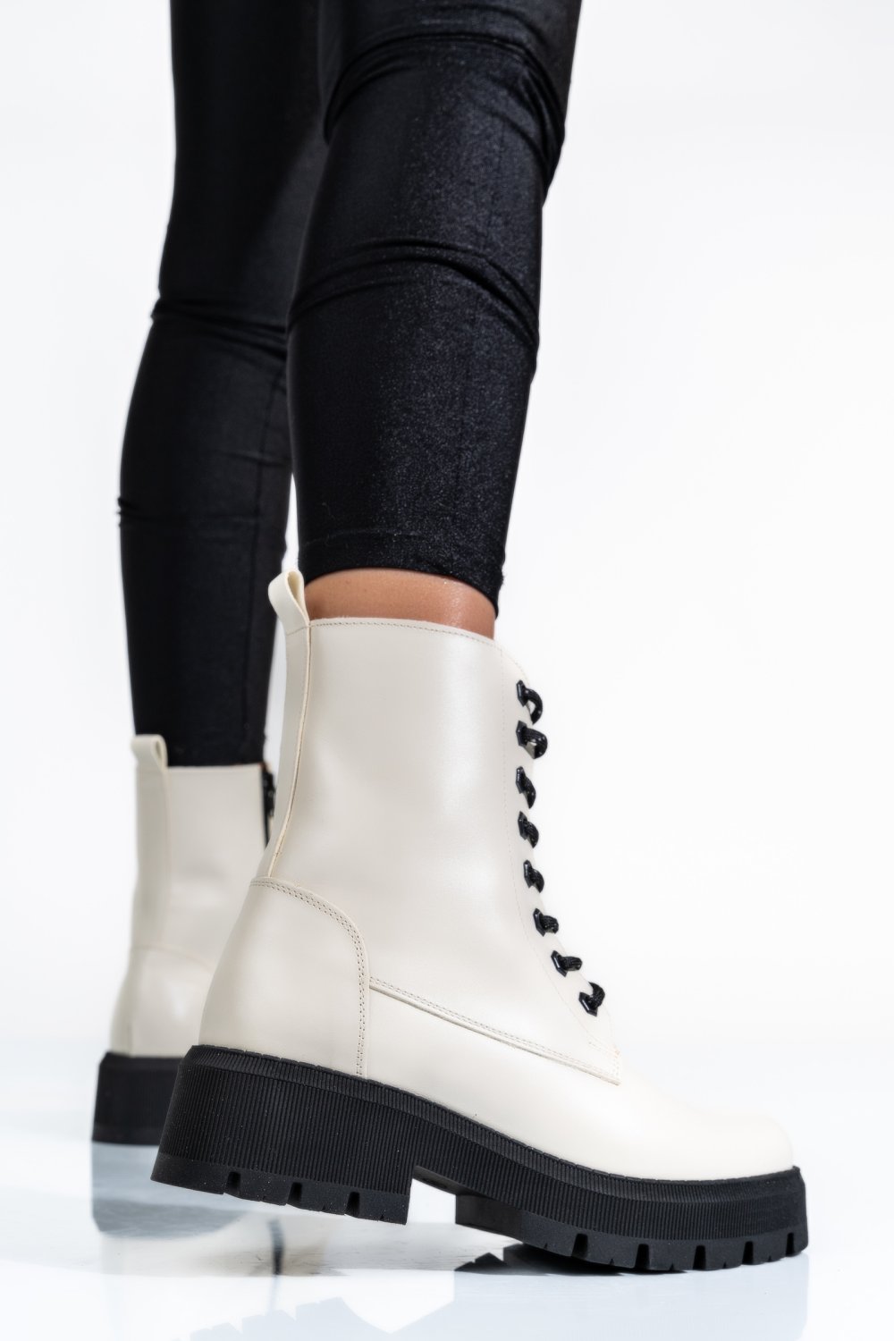 GHETE BEJ TALPA NEAGRA PIELE NATURALA 1S7730