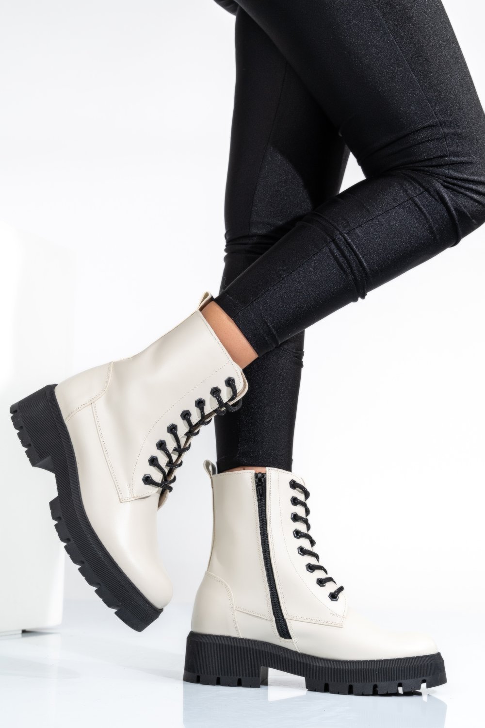 GHETE BEJ TALPA NEAGRA PIELE NATURALA 1S7730