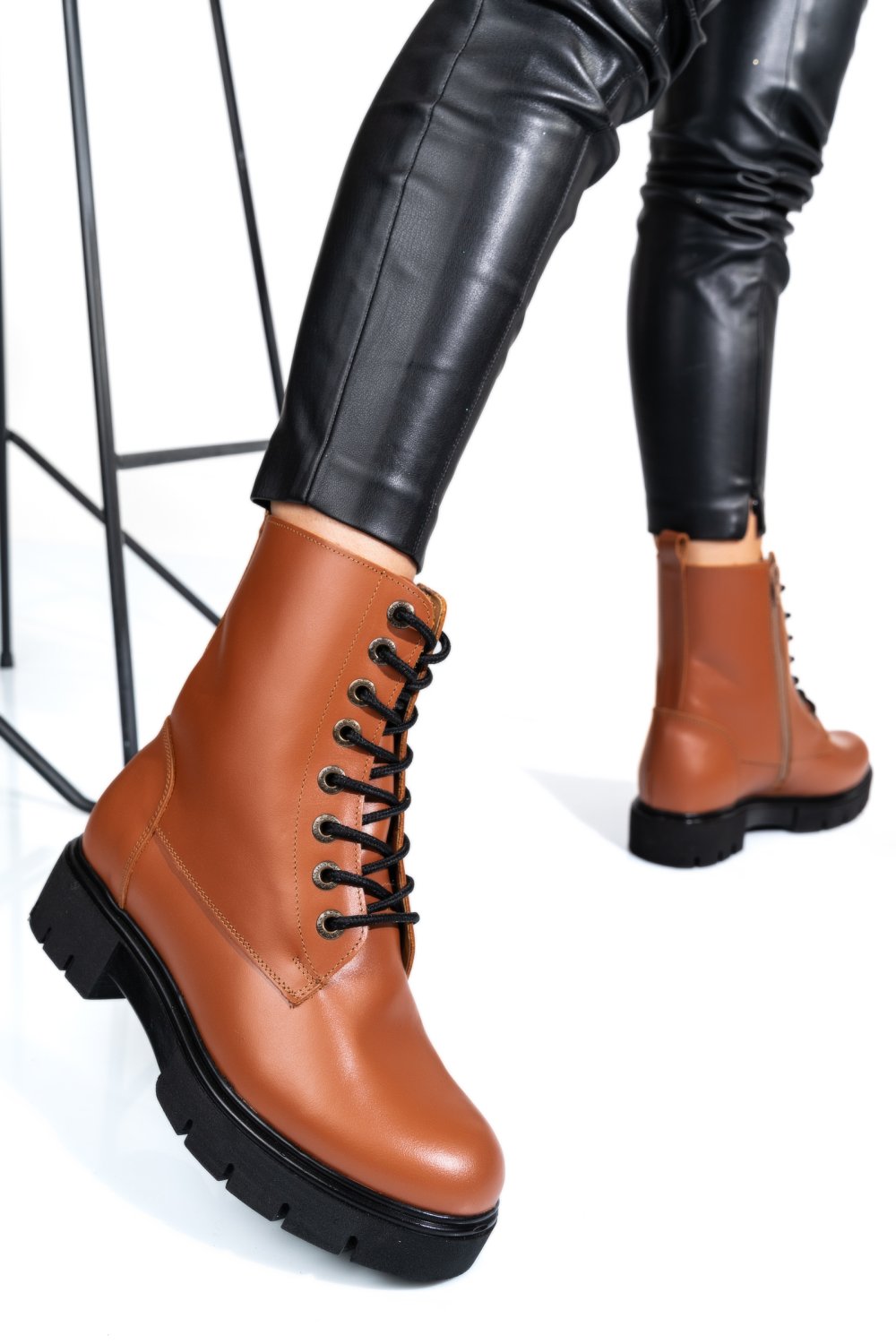 GHETE DE IARNA MARO DESCHIS PIELE NATURALA 1S7731