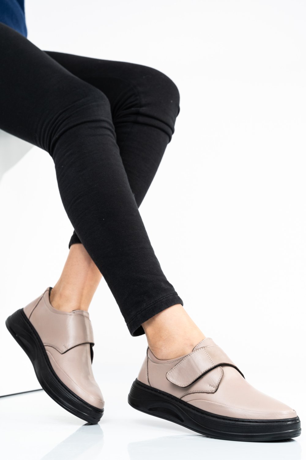 PANTOFI BEJ PIELE NATURALA APCKD440