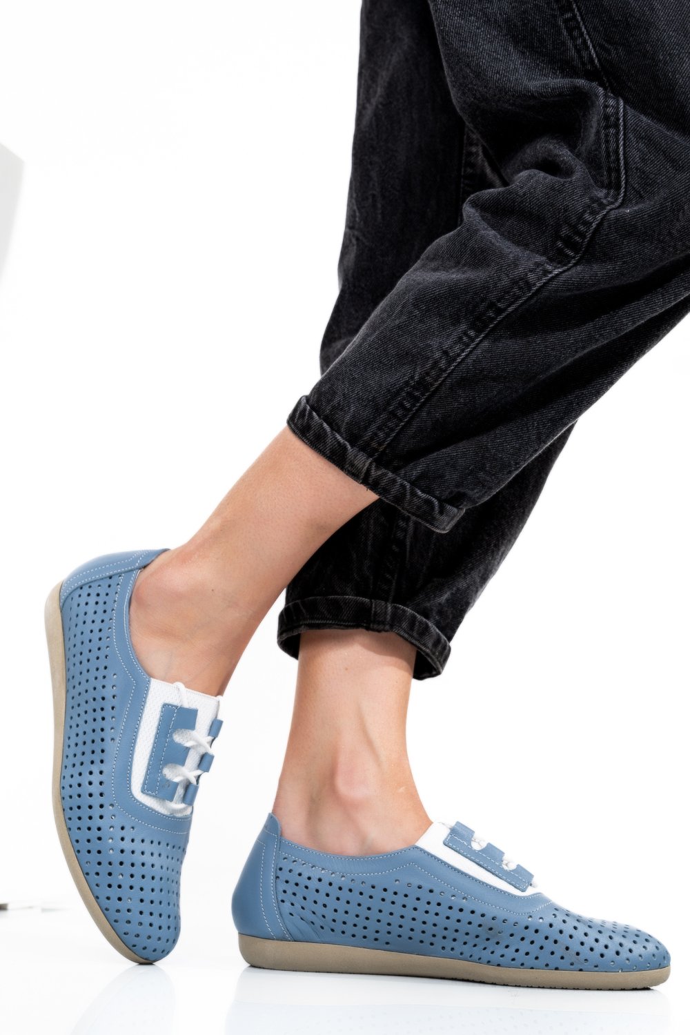 PANTOFI ALBASTRI PIELE NATURALA 1PC153