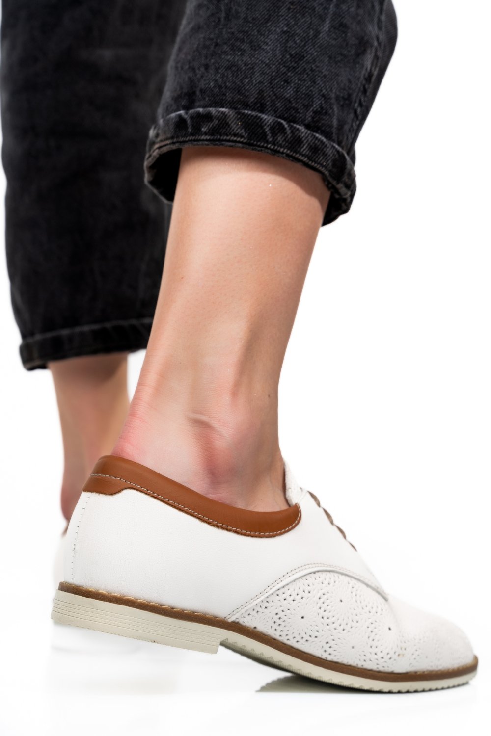 PANTOFI BEJ PIELE NATURALA 1PC12008