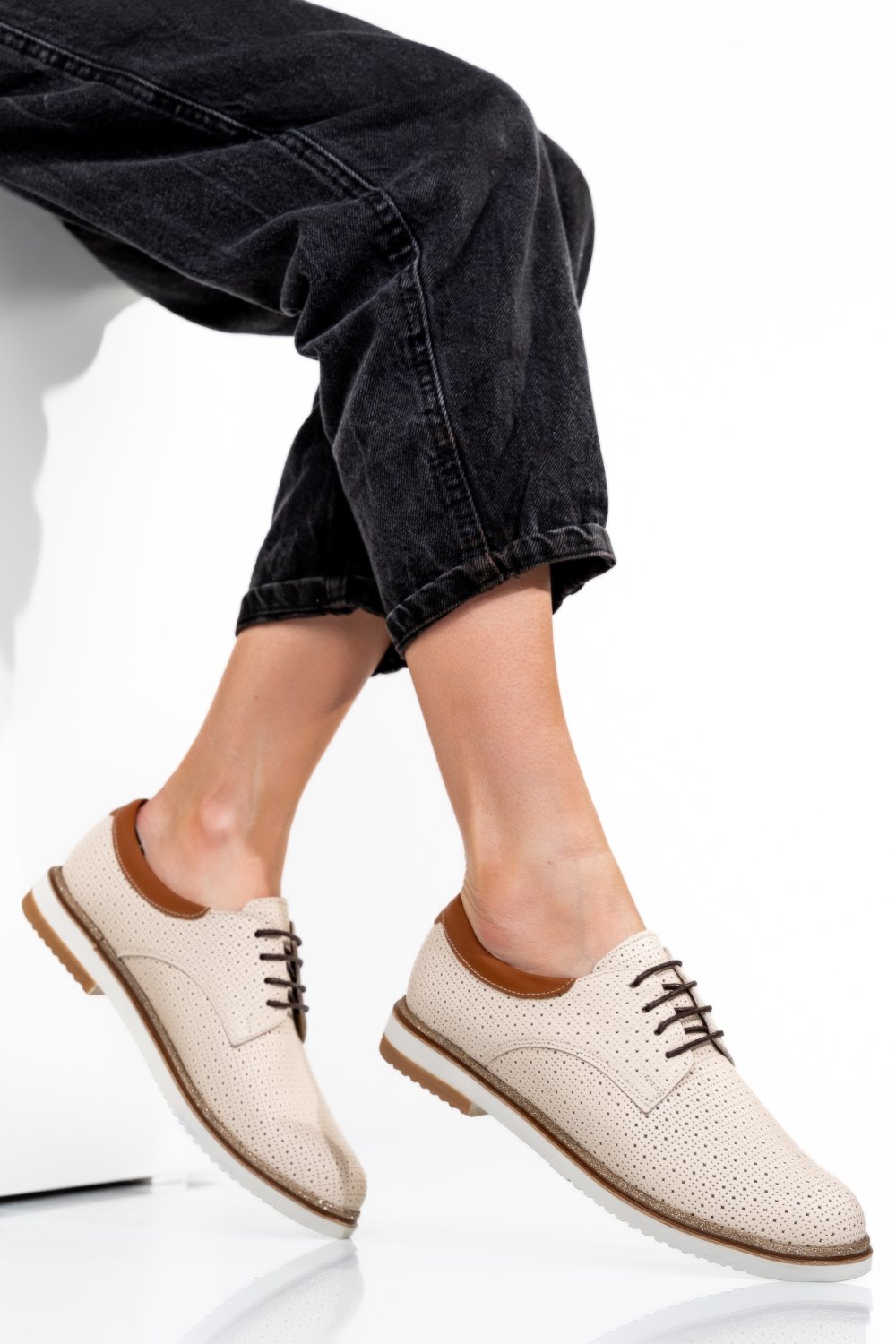 PANTOFI BEJ PIELE NATURALA 1PC12009
