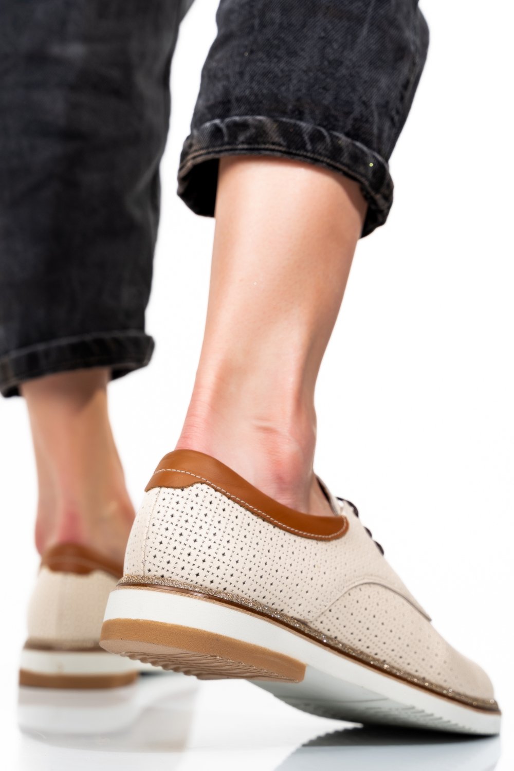 PANTOFI BEJ PIELE NATURALA 1PC12009