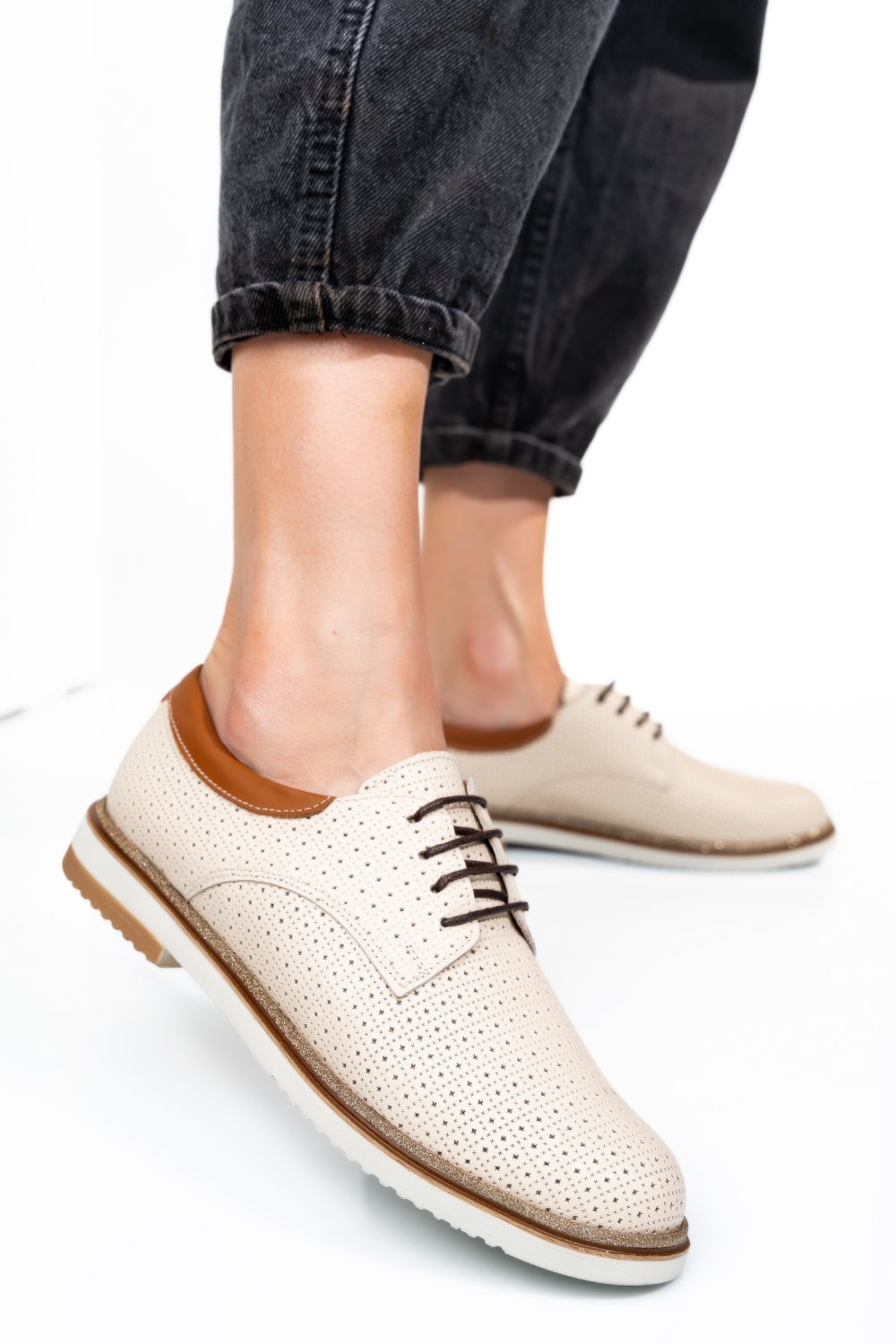 PANTOFI BEJ PIELE NATURALA 1PC12009