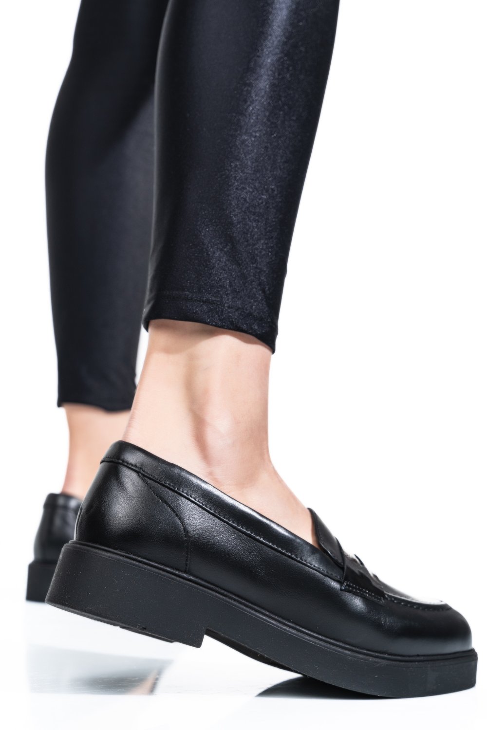 PANTOFI NEGRI PIELE NATURALA 2S7741604NP