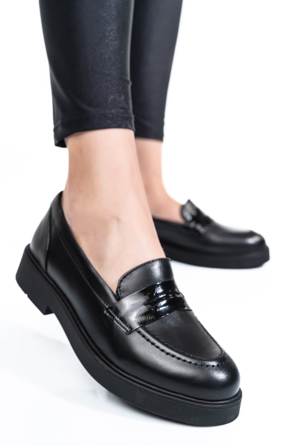 PANTOFI NEGRI PIELE NATURALA 2S7741604NP