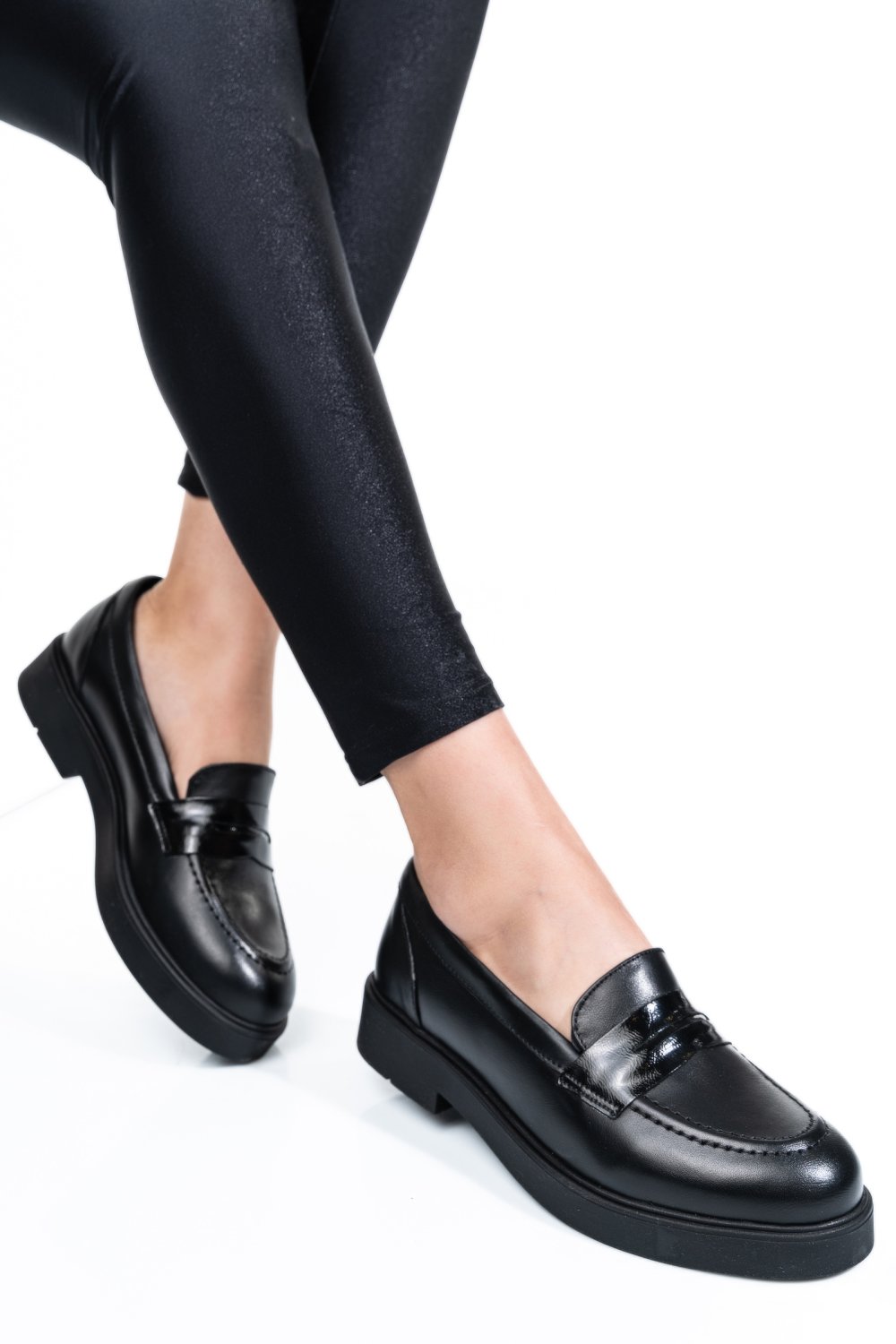 PANTOFI NEGRI PIELE NATURALA 2S7741604NP