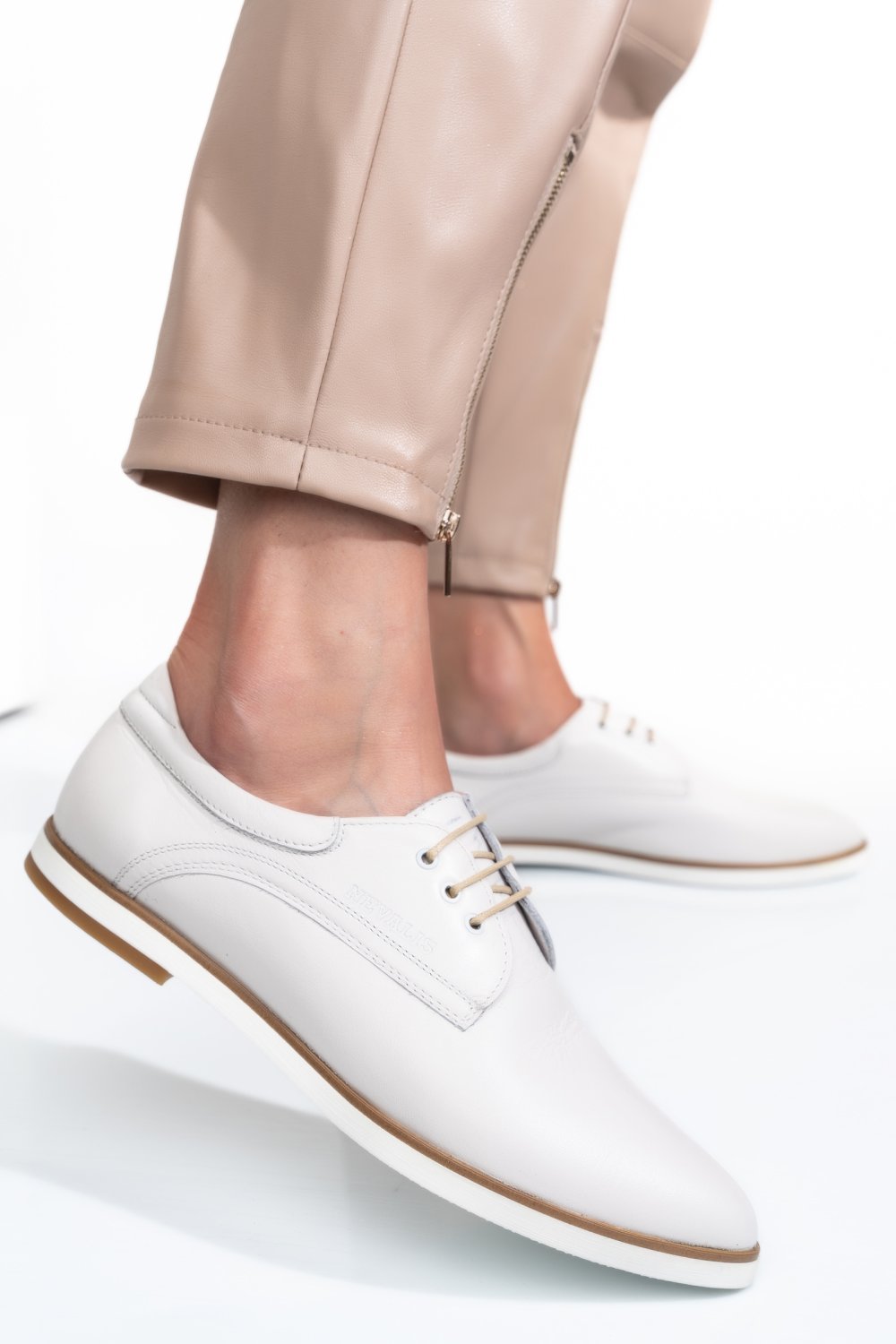 PANTOFI ALBI PIELE NATURALA 9PC01