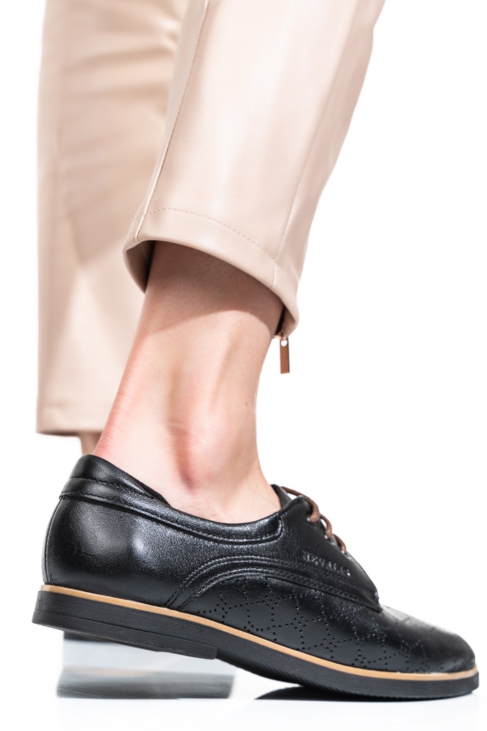 PANTOFI NEGRI PIELE NATURALA 9PC01