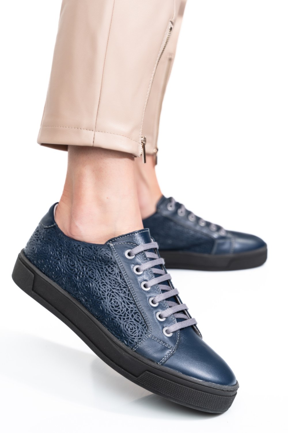 PANTOFI ALBASTRI PIELE NATURALA 9PC02