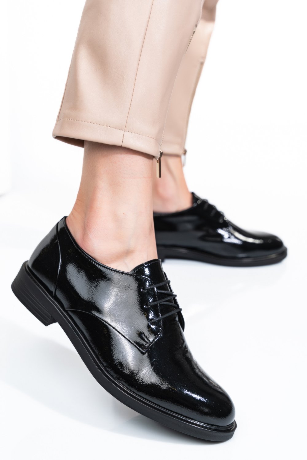 PANTOFI NEGRI PIELE NATURALA LACUITA 2S7741605NP