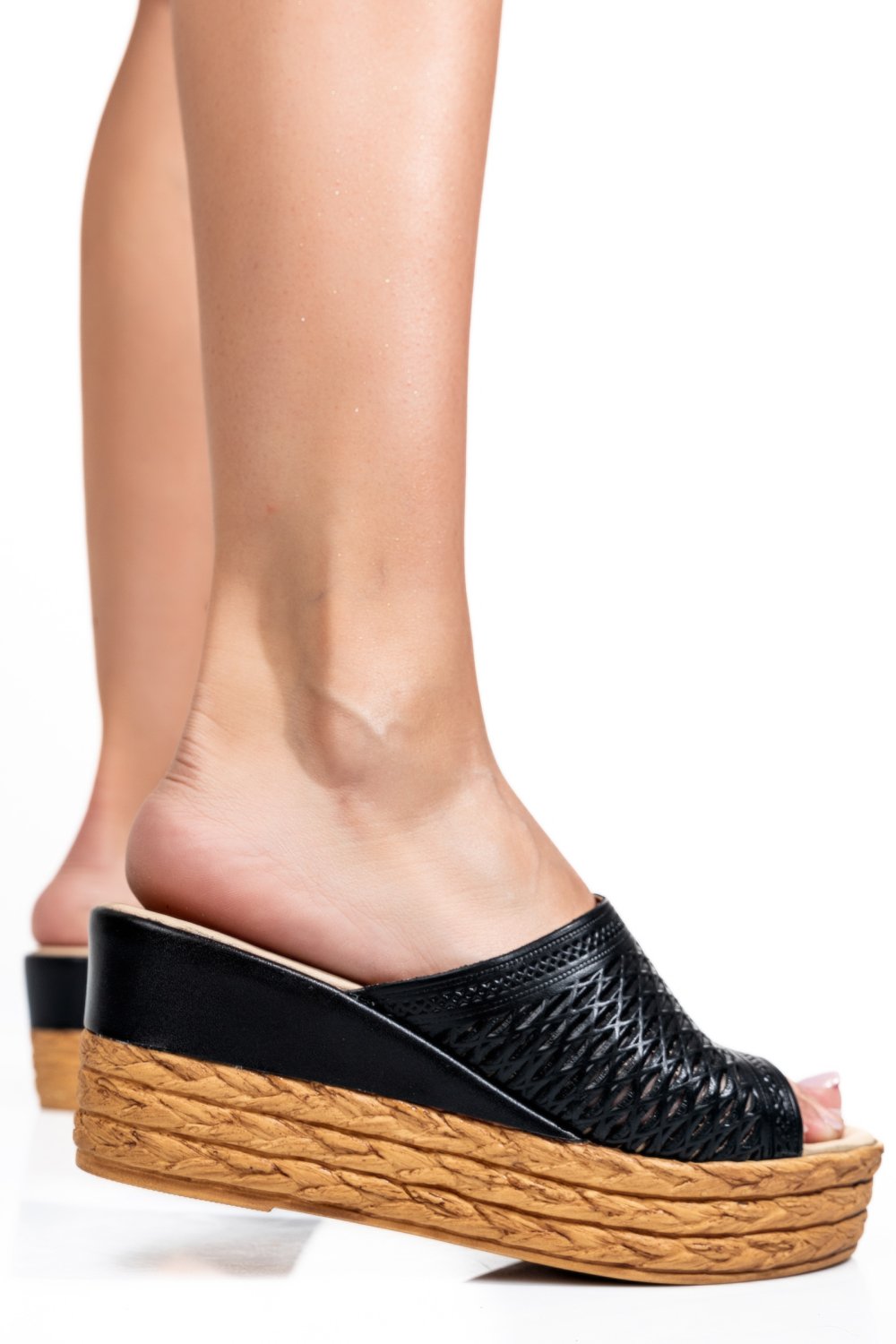 SANDALE NEGRE PIELE NATURALA 1PC73820