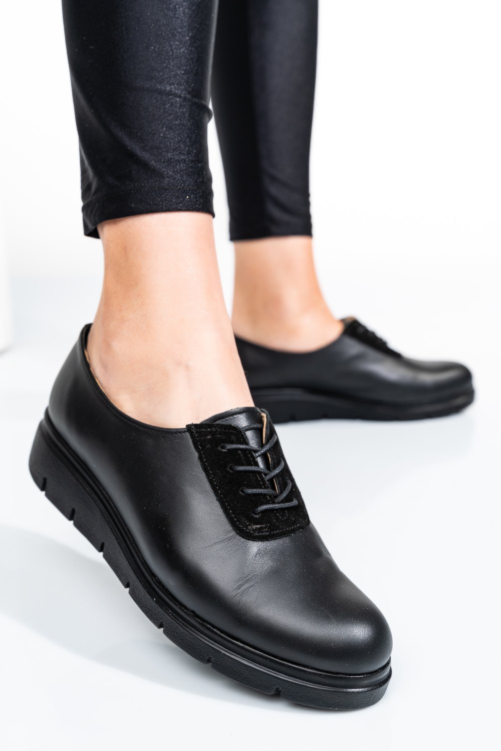 PANTOFI NEGRI PIELE NATURALA 2PC030