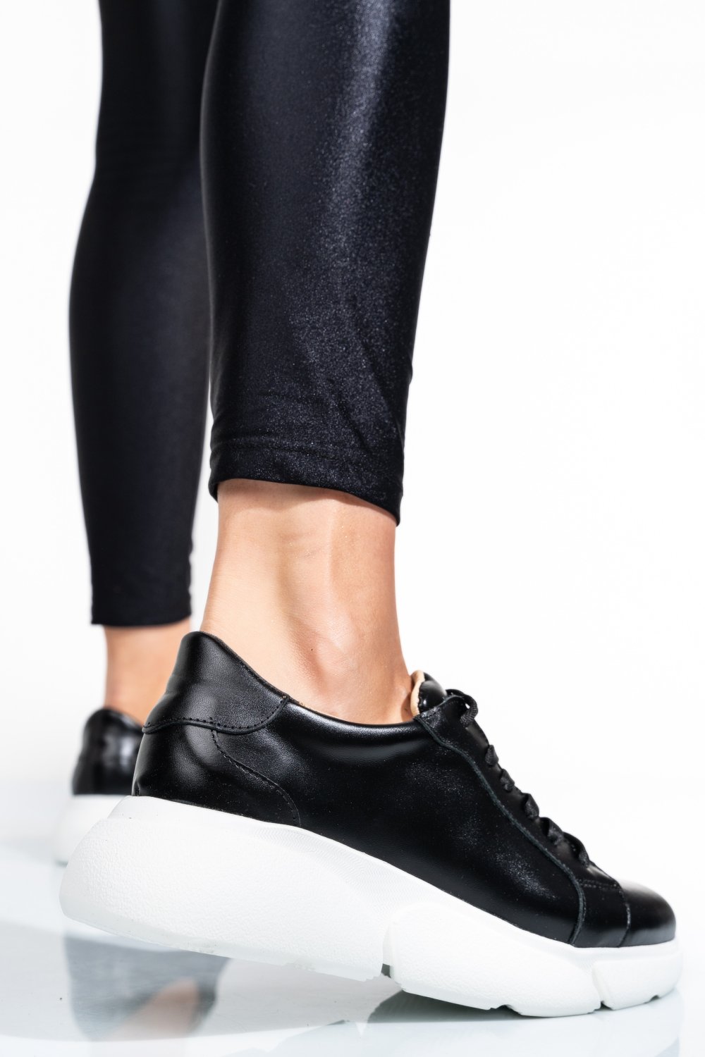 PANTOFI SPORT NEGRU ALB PIELE NATURALA 3S77011B