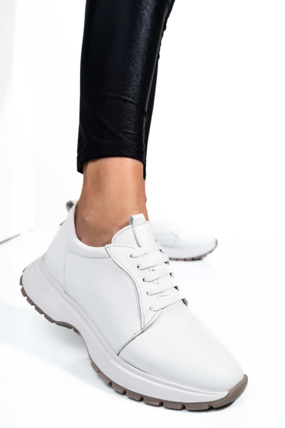 PANTOFI SPORT ALBI PIELE NATURALA 241613NP