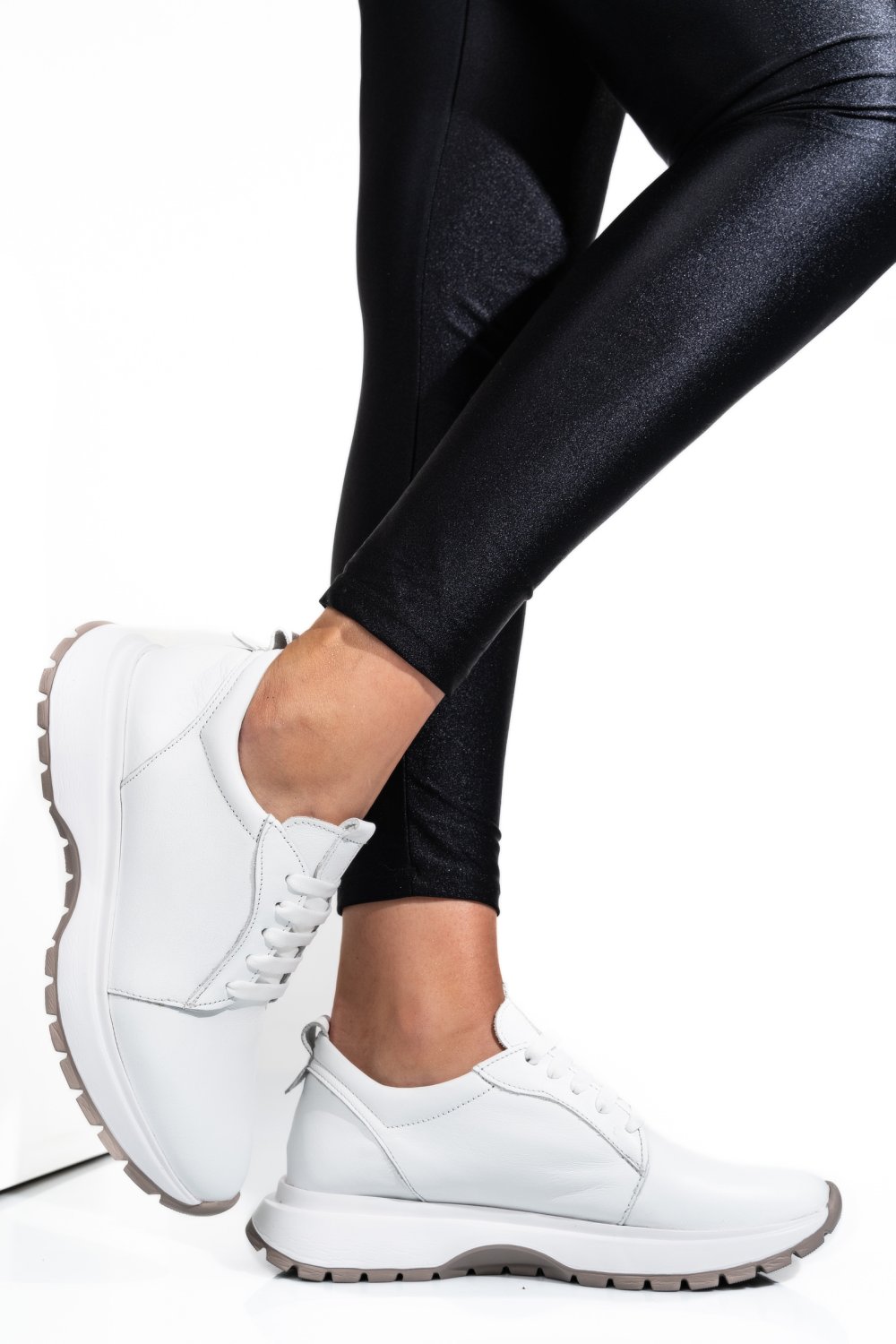 PANTOFI SPORT ALBI PIELE NATURALA 241613NP